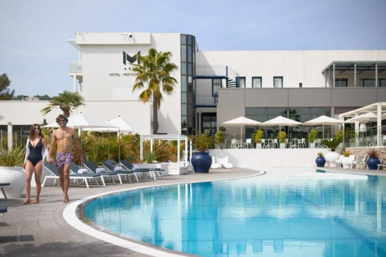 H Tel Toiles Avec Spa Et Piscines Proche De Nice Antibes Cannes